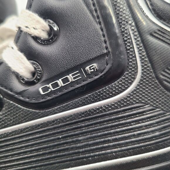 Youth Inline Roller Hockey Skates. Tour Code 5 XT Eviction Youth Size 6 - Picture 7 of 14